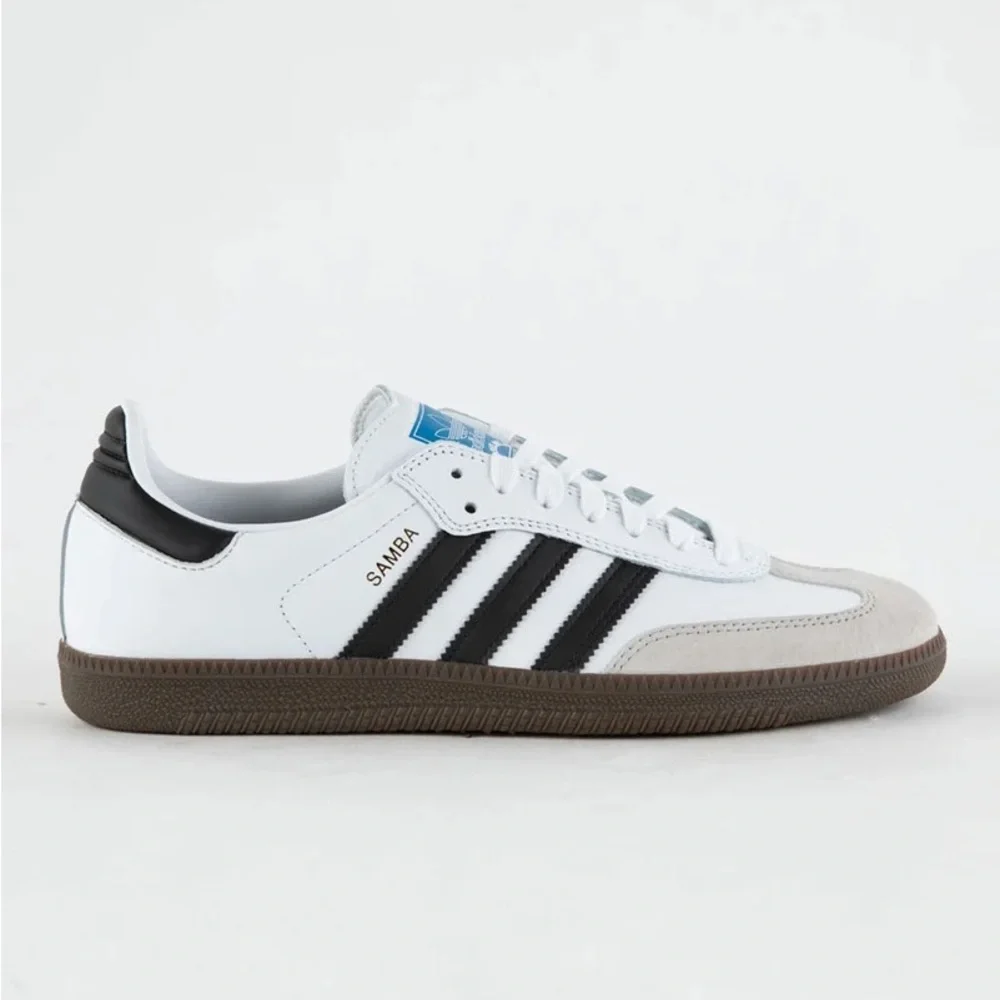 Adidas White and Black Samba Sneakers - Men size 5 1/2 - Picture 2 of 8